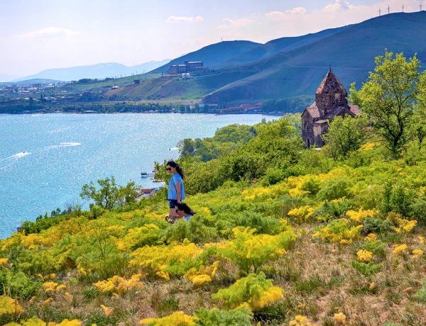 Գառնի, Գեղարդ, Լավաշի թխման վարպետաց դաս, Քարերի սիմֆոնիա, Սևանա լիճ, Սևանավանք