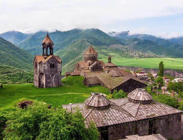 Monastero Haghpat, Monastero Sanahin, principali attrazioni del Tbilisi