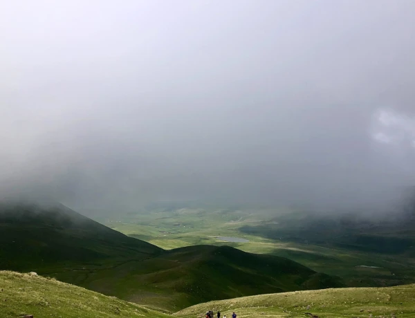 Аллея Армянского Алфавита, Крепость Амберд, Гора Арагац, Озеро Кари