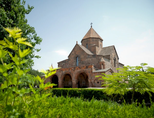St. Hripsime, St. Gayane, Catedral Madre de Echmiadzín, Sardarapat, Templo de Zvartnots
