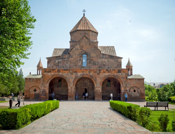 St. Hripsime, St. Gayane, Catedral Madre de Echmiadzín, Sardarapat, Templo de Zvartnots