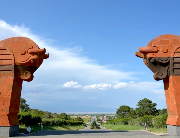St. Hripsime, St. Gayane, Catedral Madre de Echmiadzín, Sardarapat, Templo de Zvartnots