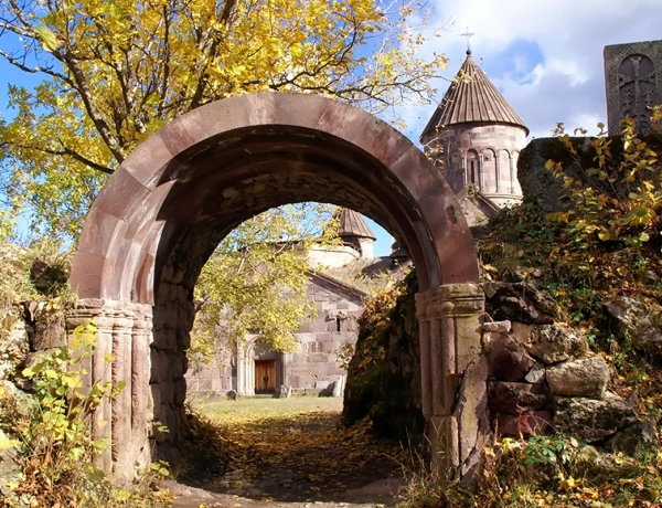 Dilidschan, Parssee, Kloster Makarawank, Wein- und Brandyfabrik von Idschewan