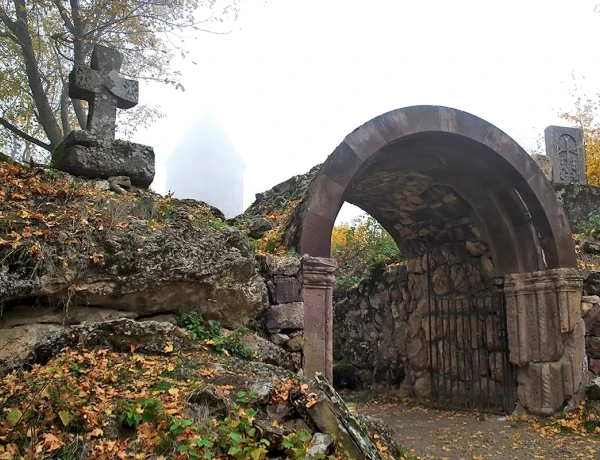 Dilidschan, Parssee, Kloster Makarawank, Wein- und Brandyfabrik von Idschewan