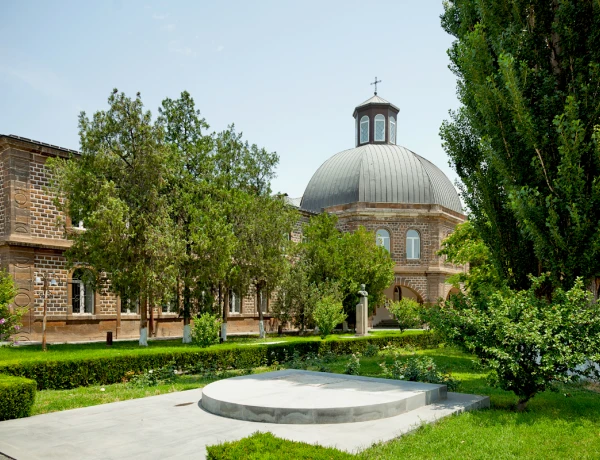 Эчмиадзинский собор, Сокровищница, Звартноц, Озеро Севан, Севанаванк