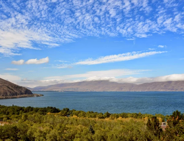 Cattedrale di Ejmiatsin, Tesori di Ejmiatsin, Zvartnots, Lago Sevan, Sevanavanq