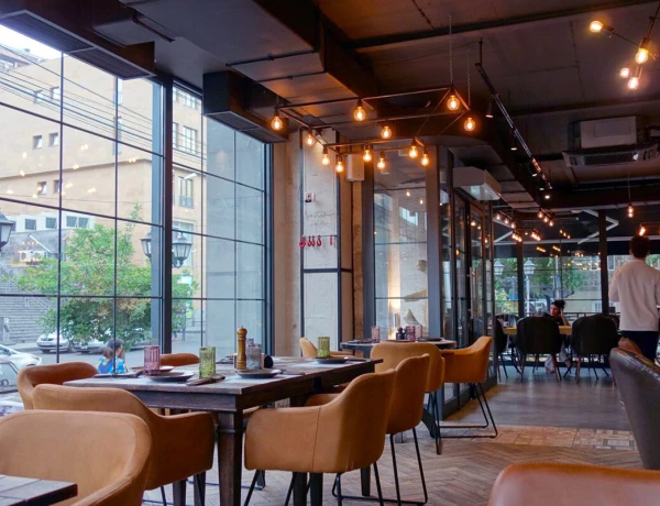 Smoking Chef Grill & Wine