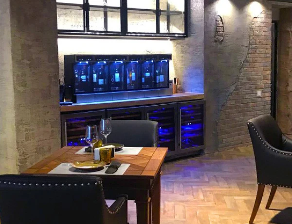 Smoking Chef Grill & Wine