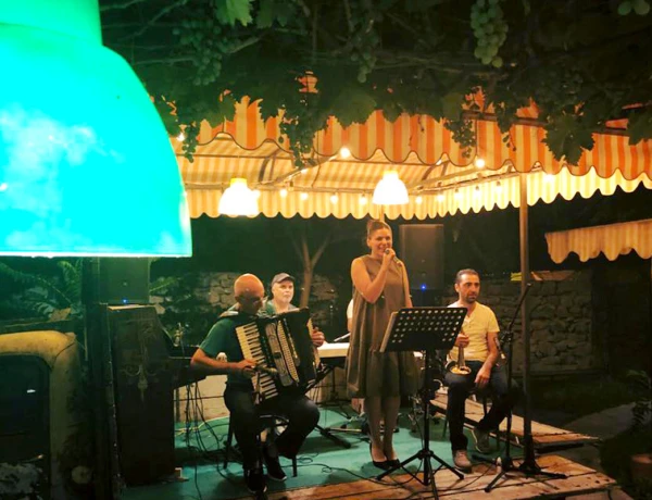 Աբովյան 12 – Դալան