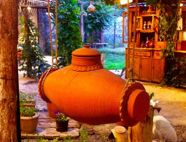 Աբովյան 12 – Դալան