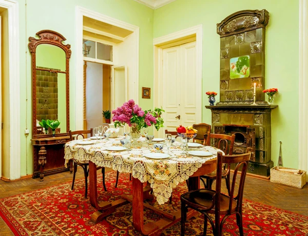 Աբովյան 12 – Դալան