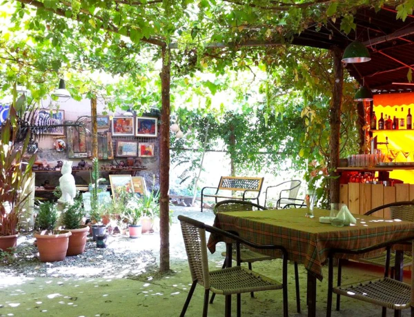 Աբովյան 12 – Դալան