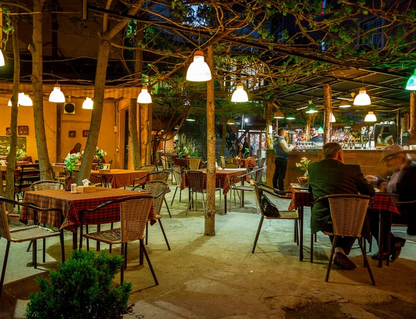 Աբովյան 12 – Դալան