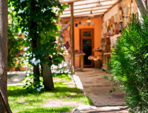 Աբովյան 12 – Դալան