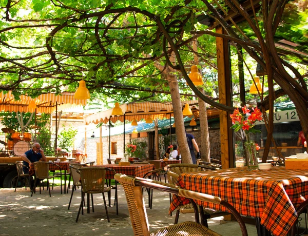 Աբովյան 12 – Դալան