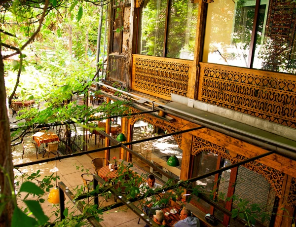 Աբովյան 12 – Դալան