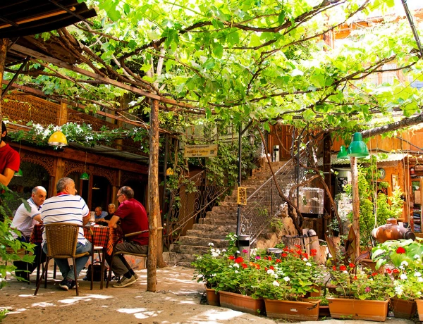 Աբովյան 12 – Դալան