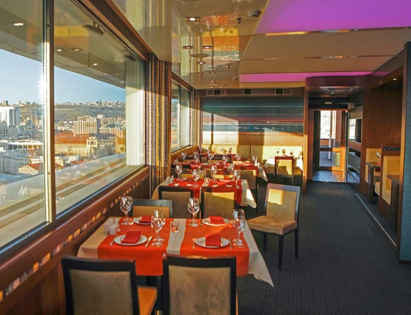 Mozaic Sky restaurante & Sky bar