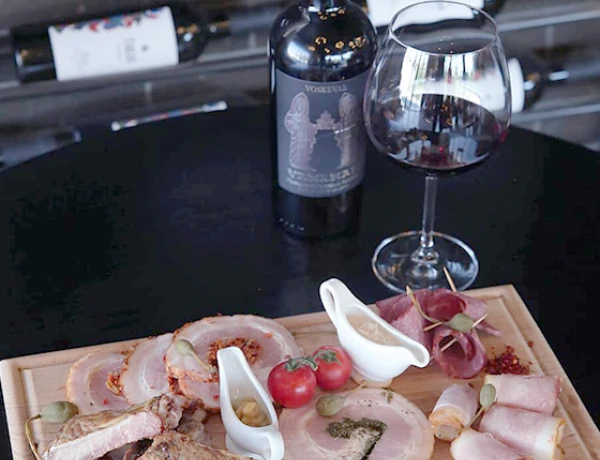 Вайн Корнер