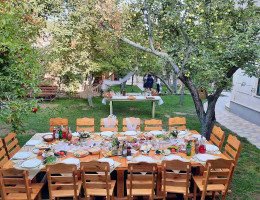 G.A.T.A. Haus Garten-Esslokal