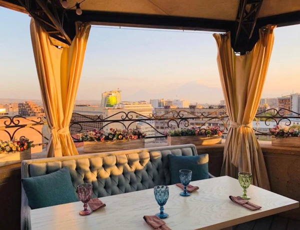 Մոնմարտր ռեստորան-կոկտեյլ-բար