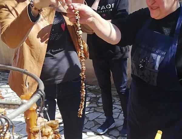 Гарни Рест Хост