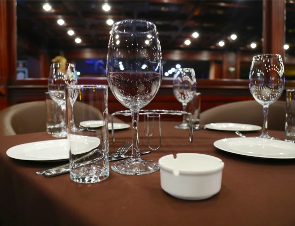 Հին Անի Մյուզիք Հոլ