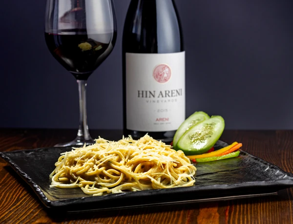 Հին Անի Մյուզիք Հոլ