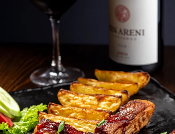 Հին Անի Մյուզիք Հոլ