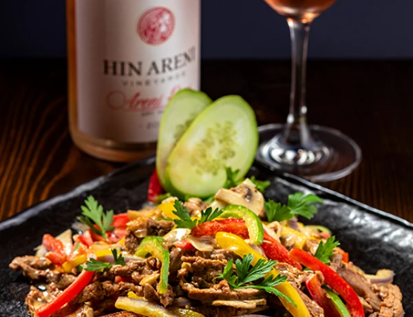 Հին Անի Մյուզիք Հոլ