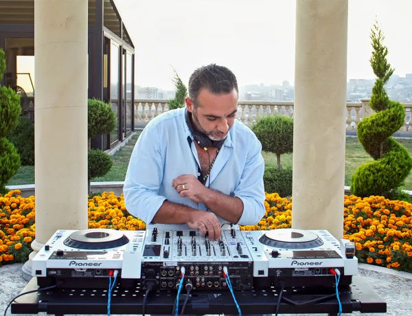 Lanj Lounge Bar & RestArea