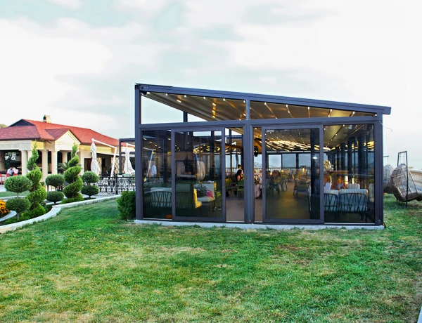 Lanj Lounge Bar & RestArea