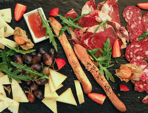 Ֆիշ Հաուս էնդ Գրիլ-Բար