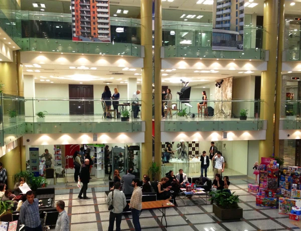 Sala Kerkorian (Centro affari Elite Plaza)