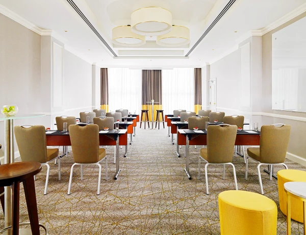 Levon of Cilicia hall (Armenia Marriott hotel)