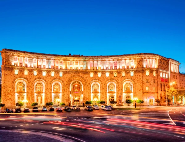 Salle Armenia Brasserie (Hôtel Armenia Marriott)
