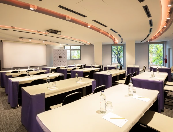 Sala Parigi (Hotel DoubleTree by Hilton Yerevan City Centre)