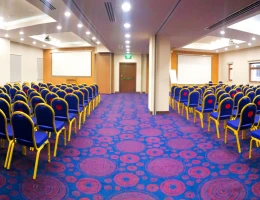 Սրահ Նուռ (Ռամադա Հոթել ընդ Սուիտս բայ Ուինդհամ Երևան հյուրանոց)