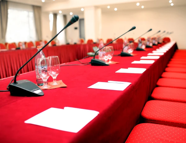 Ani-Halle (Hotel Ani Plaza)