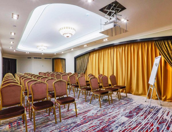Sala conferenza (Golden Palace Hotel Yerevan)