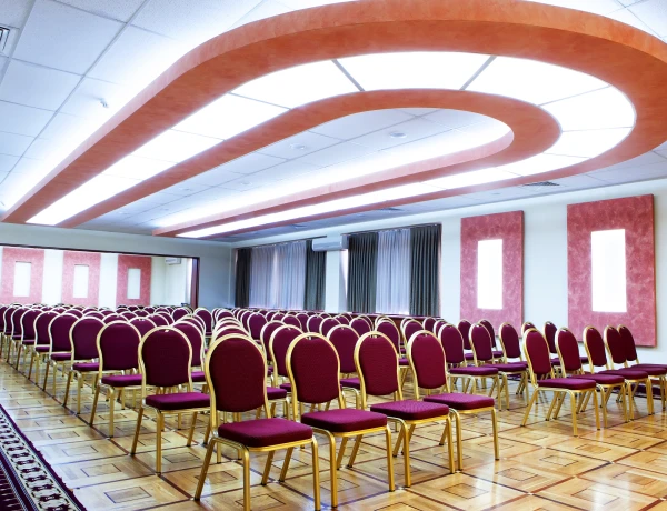 Sala Paruyr Sevak (Hotel President)