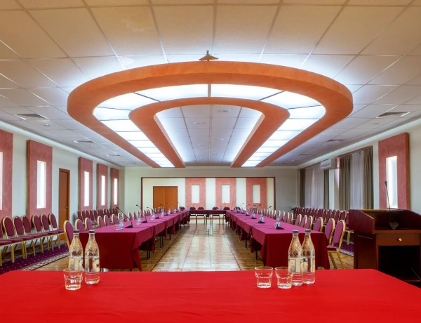 Sala Paruyr Sevak (Hotel President)