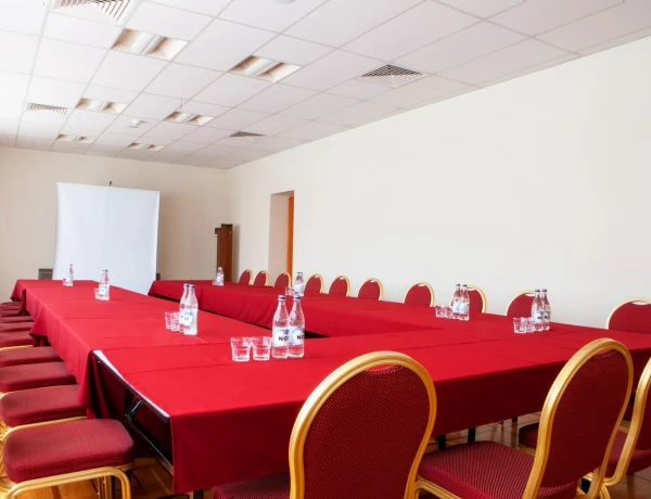 Eghishe Charents hall (President hotel)