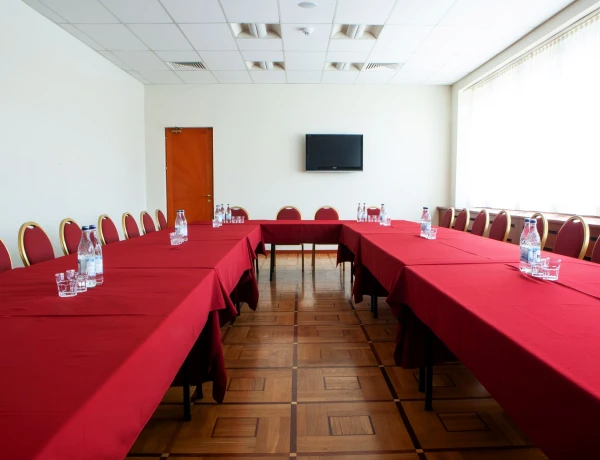 Eghishe Charents hall (President hotel)