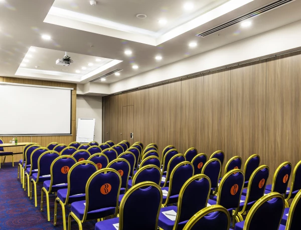 Sala Melograno 2 (Ramada Hotel and Suites by Wyndham Yerevan)