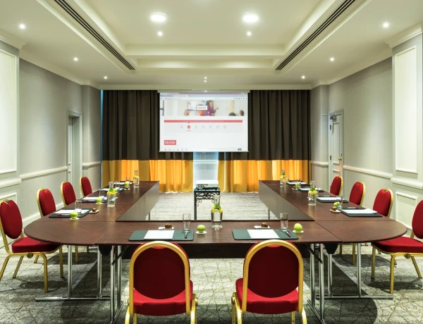 Levon of Cilicia hall (Armenia Marriott hotel)