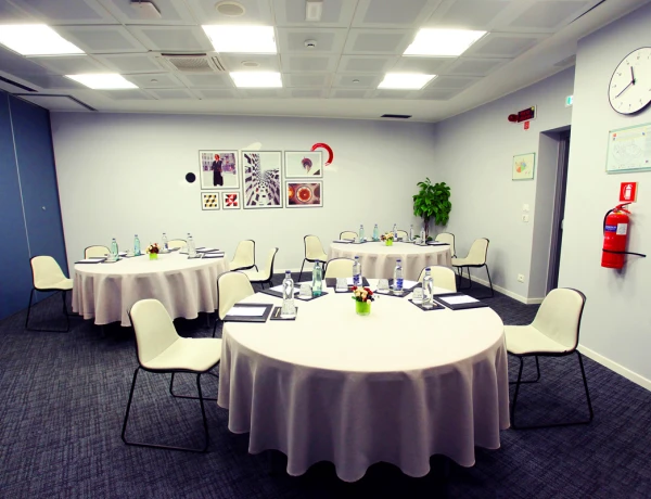 Salle Berlin (Hôtel DoubleTree by Hilton Erevan City Centre)