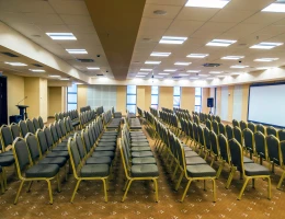 Շքասրահ Մանթաշով (Էլիտ Պլազա բիզնես համալիր)