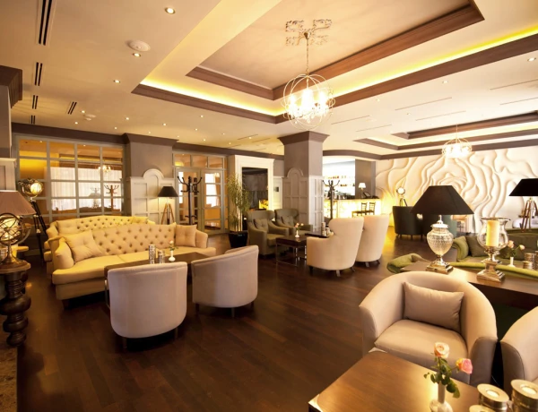 Sala Khorenatsi (Hotel Nazionale)