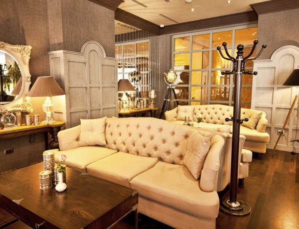 Sala Khorenatsi (Hotel Nazionale)